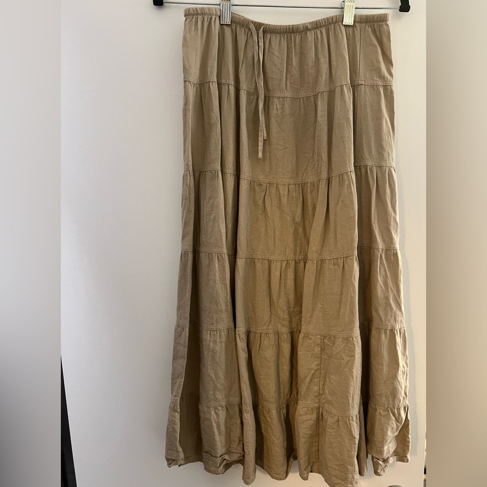 Aritzia Wilfred tiered linen midi skirt